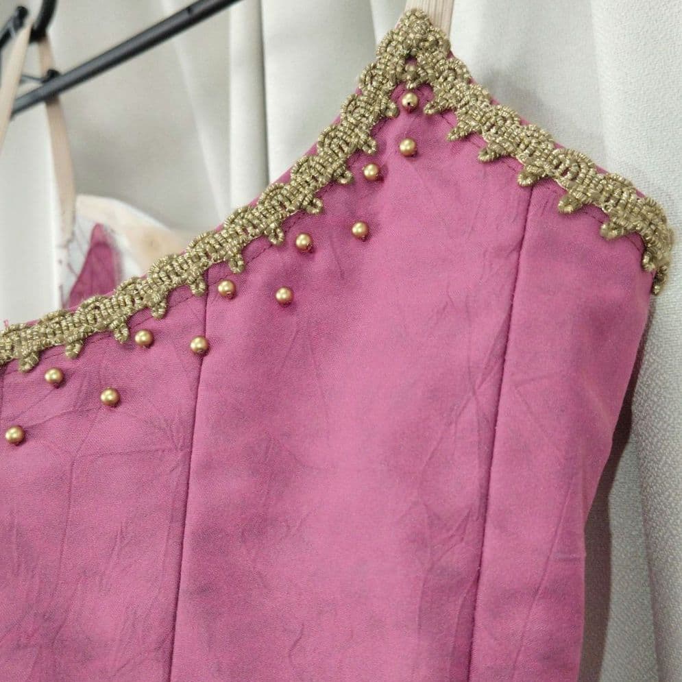 バレエ　ボディ芯入りクラシックチュチュNo1　赤紫　袖付き