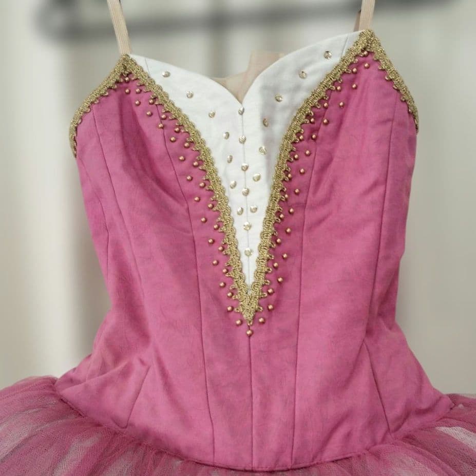 バレエ　ボディ芯入りクラシックチュチュNo1　赤紫　袖付き