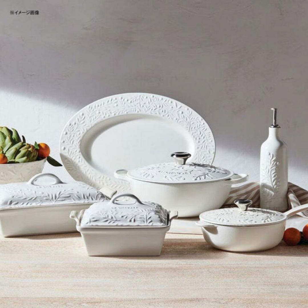 新品　ルクルーゼ 28cm マルミット オリーブブランチレリーフ　IH 土鍋