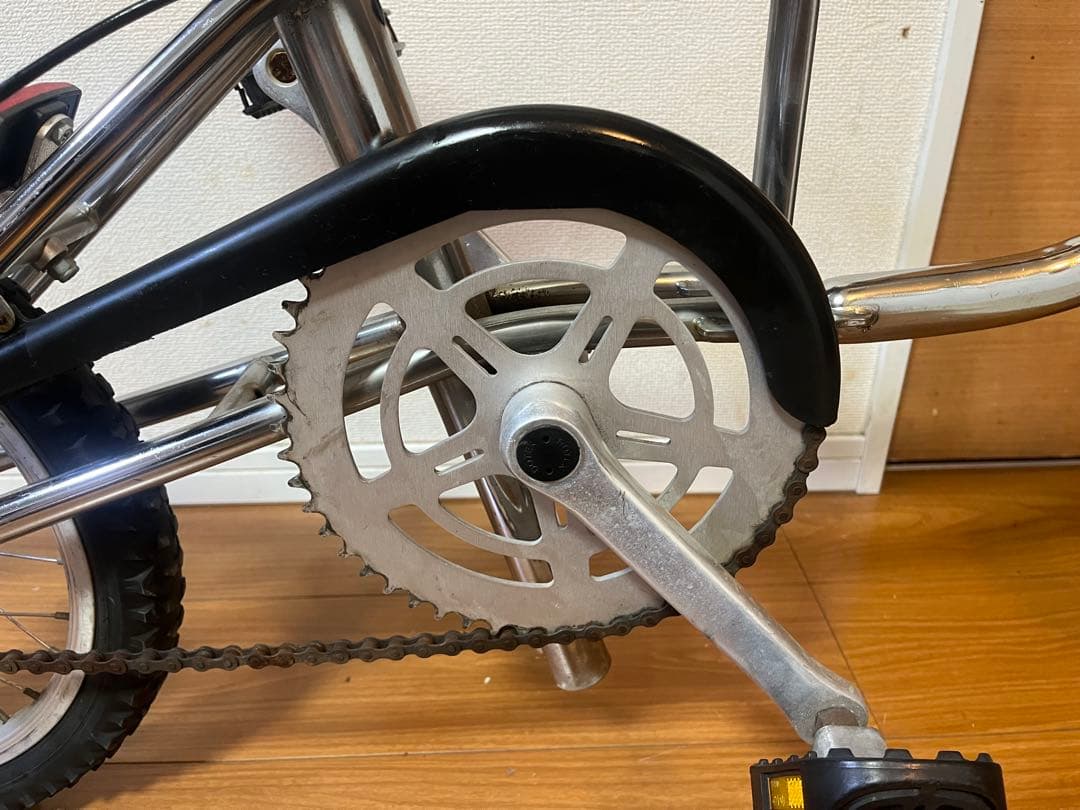 シルバー折りたたみ自転車