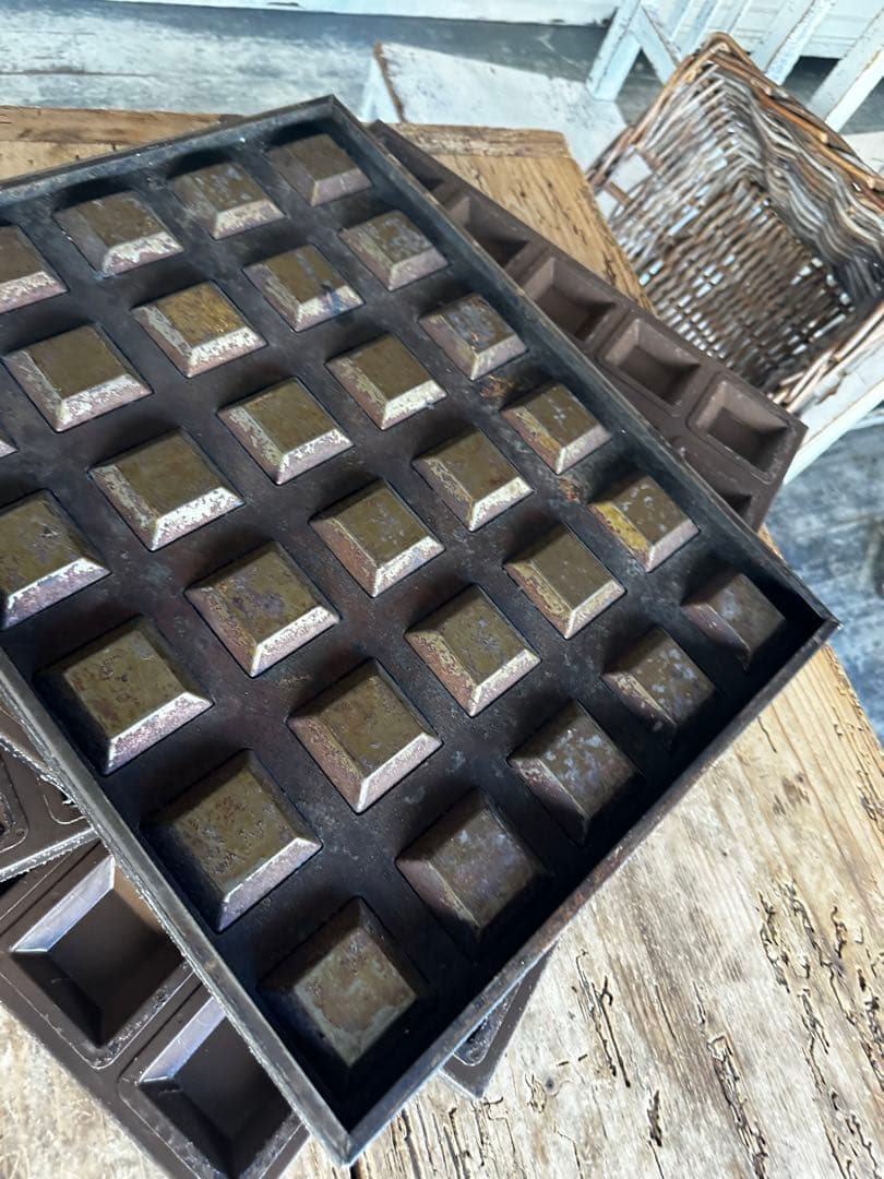 フィナンシェ　テフロン加工金属製　スクエア型 4枚セット　レトロアンティークB