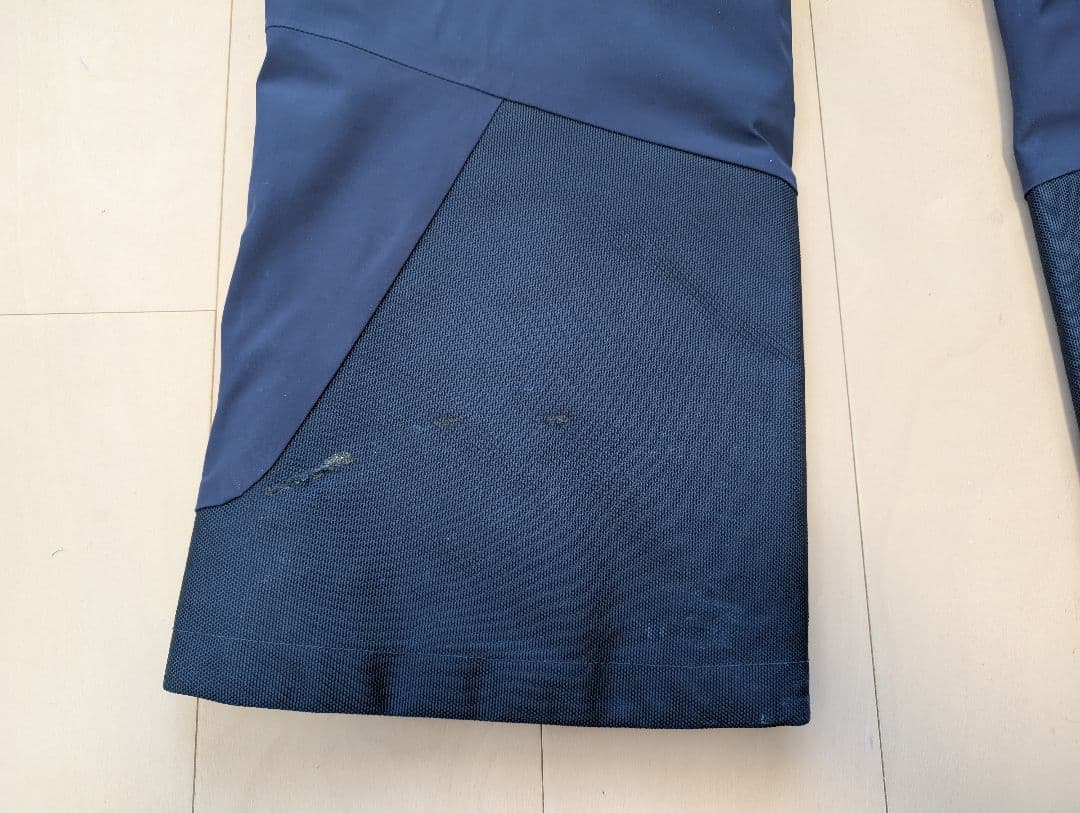 Kjus ネイビー スキーウェアセット (ジャケット+パンツ)