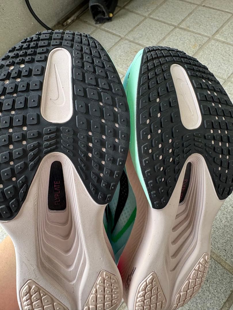 美品　ナイキ　ズーム フライ 6 ZOOM FLY 23.5