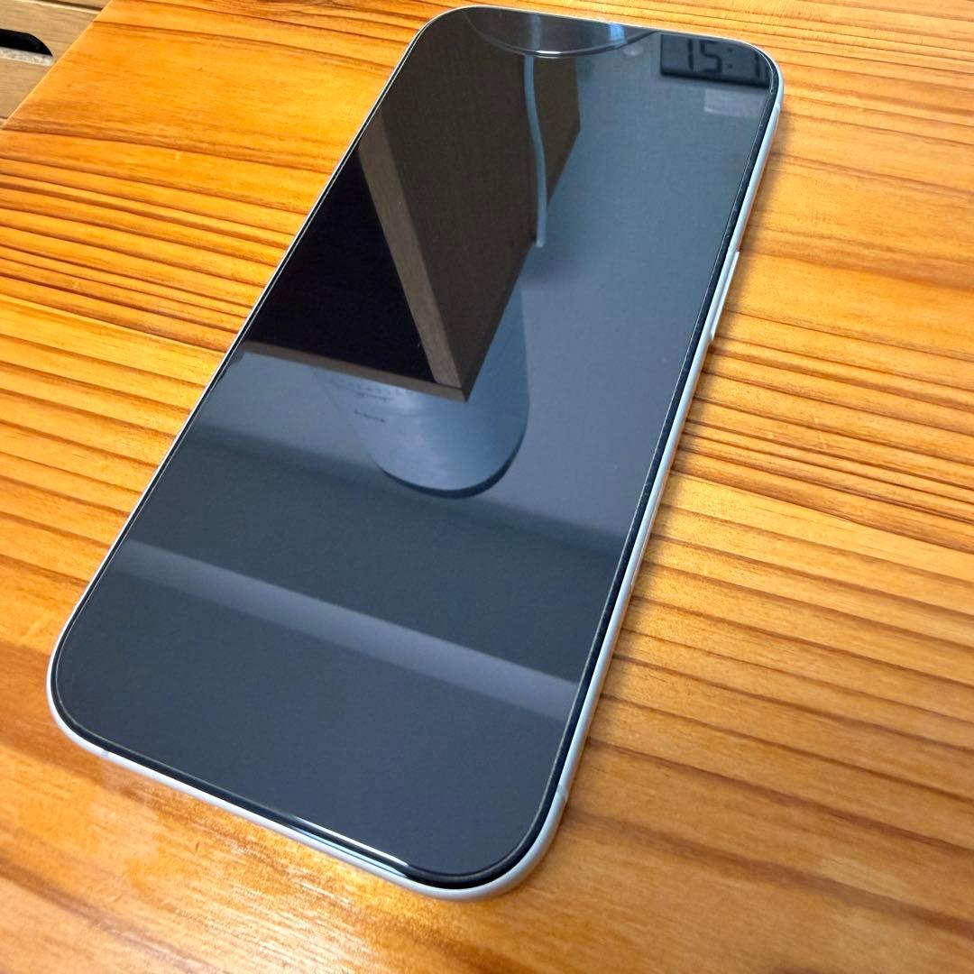 【美品】iPhone 17 ホワイト　beatsケースおまけ付き