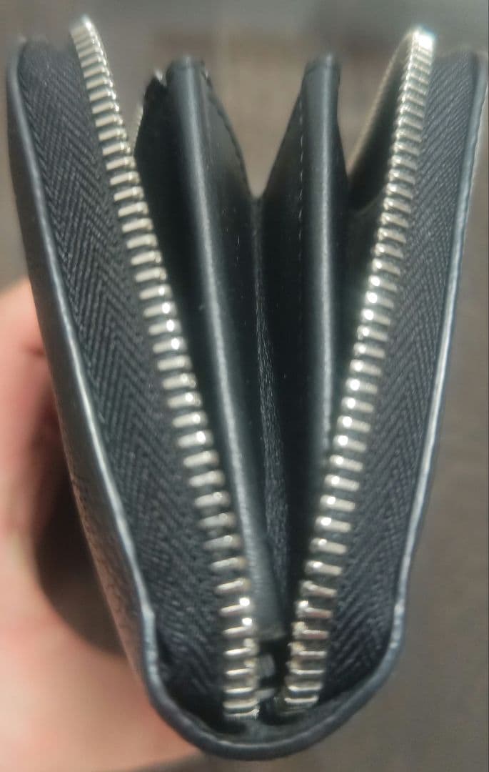 2024年末購入》ルイヴィトン マヒナ ジッピーウォレット長財布 M61867