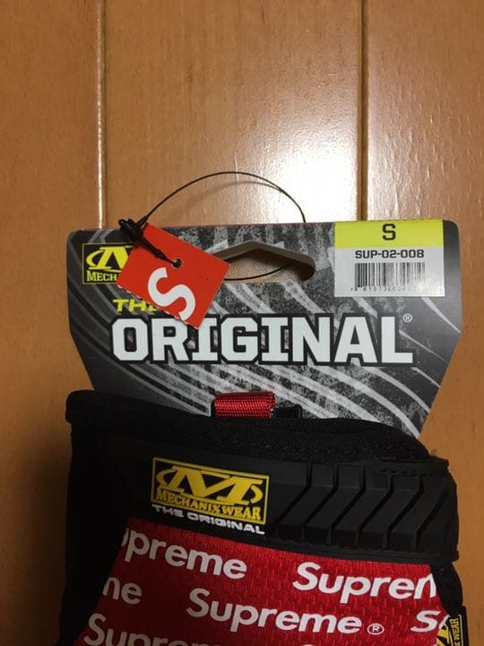 新品レッドS2017SSグローブシュプリームsupreme アウトレット