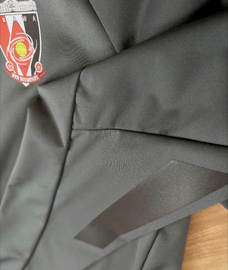 【非売品】浦和レッズトレーニングピステ: グレー