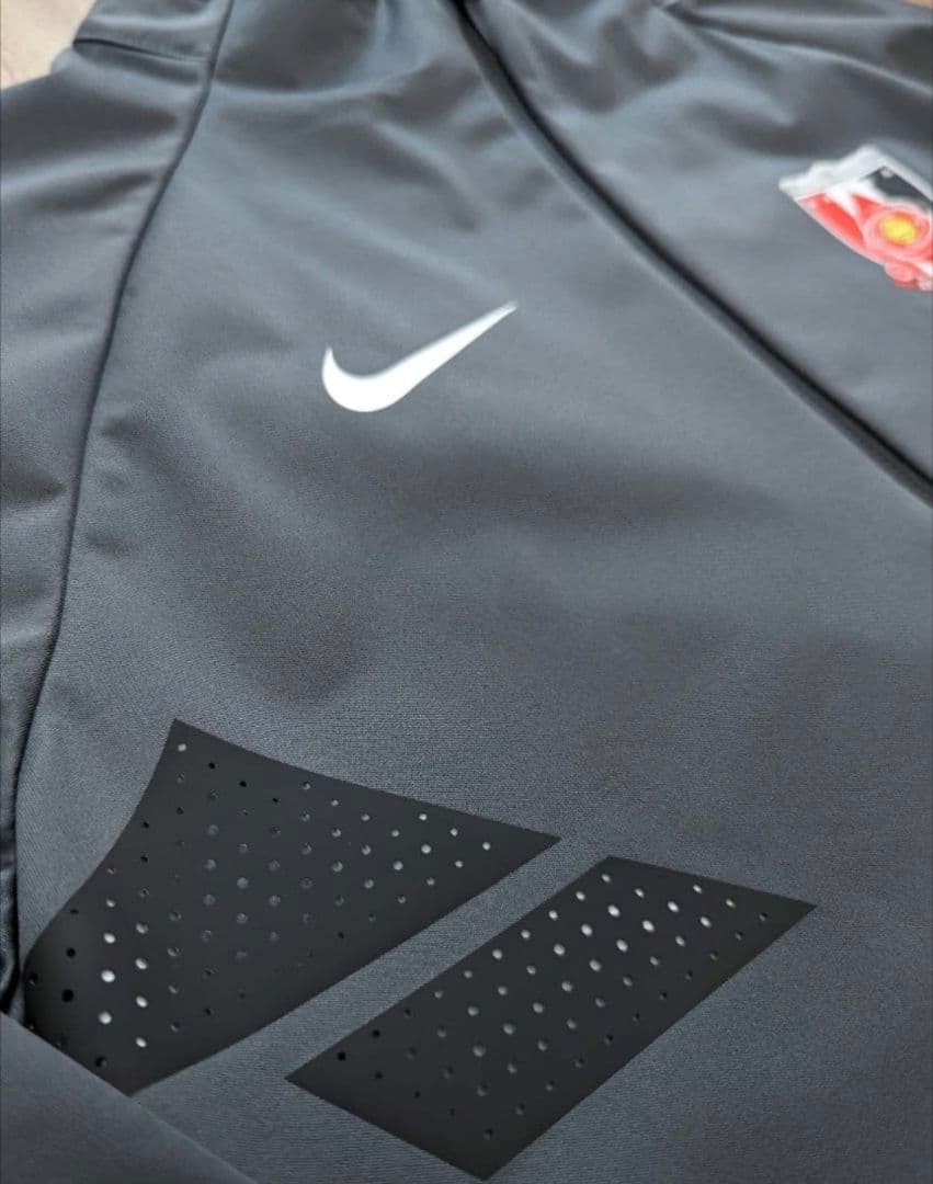 【非売品】浦和レッズトレーニングピステ: グレー