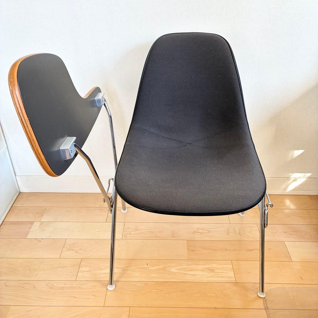 Herman Miller サイドシェルスタッキングチェア テーブル付き