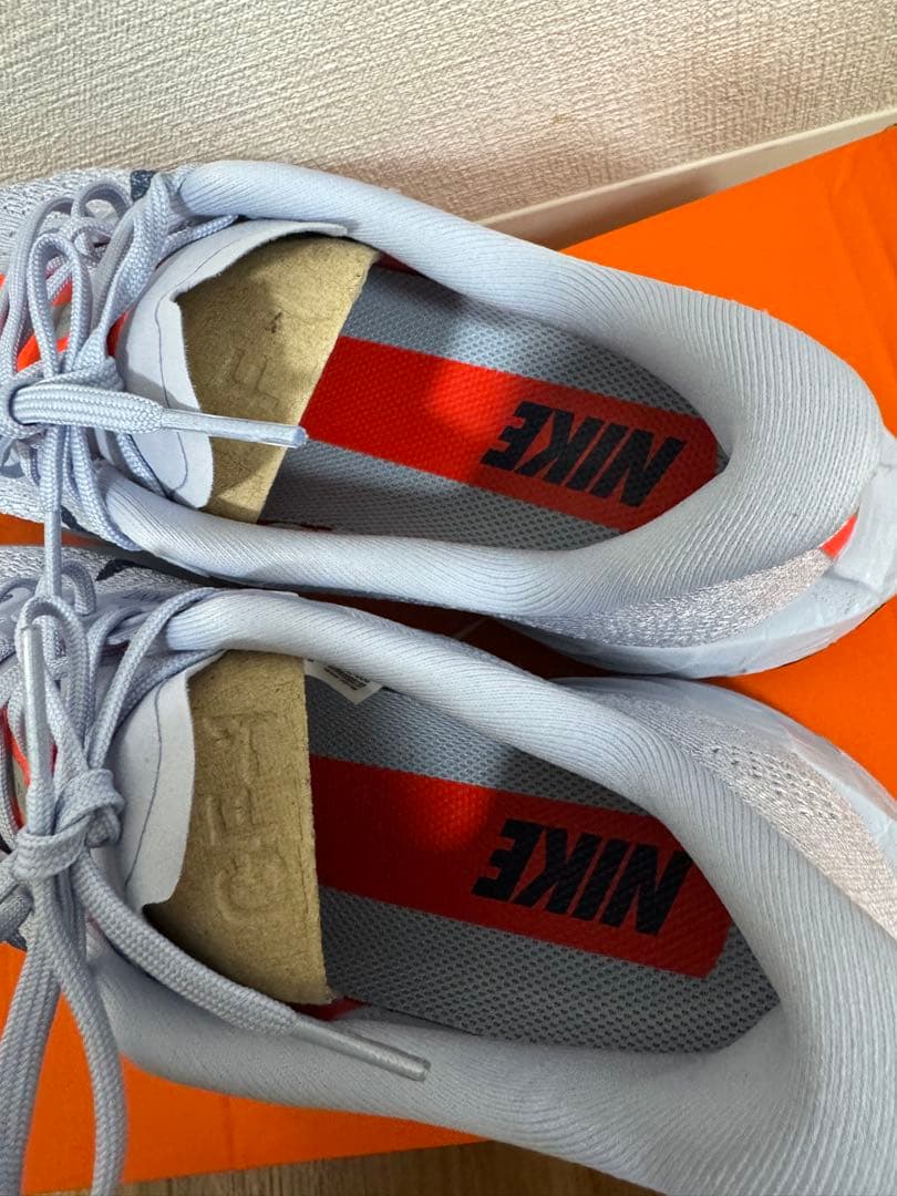 ナイキ(NIKE)ランニングシューズ ペガサス プラス　25.5cm