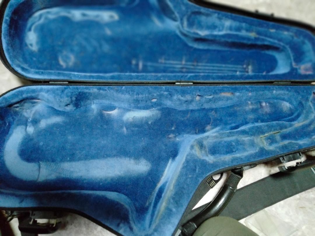 ヤマハYAS-275 アルトサックス本体とケース、付属品