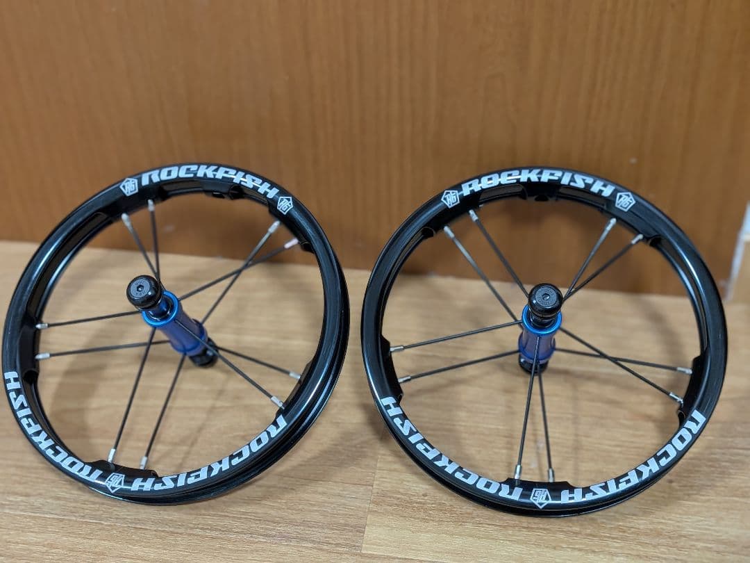 ロックフィッシュ R6 ホイール＋CST タイヤ GT ストライダー ランバイク