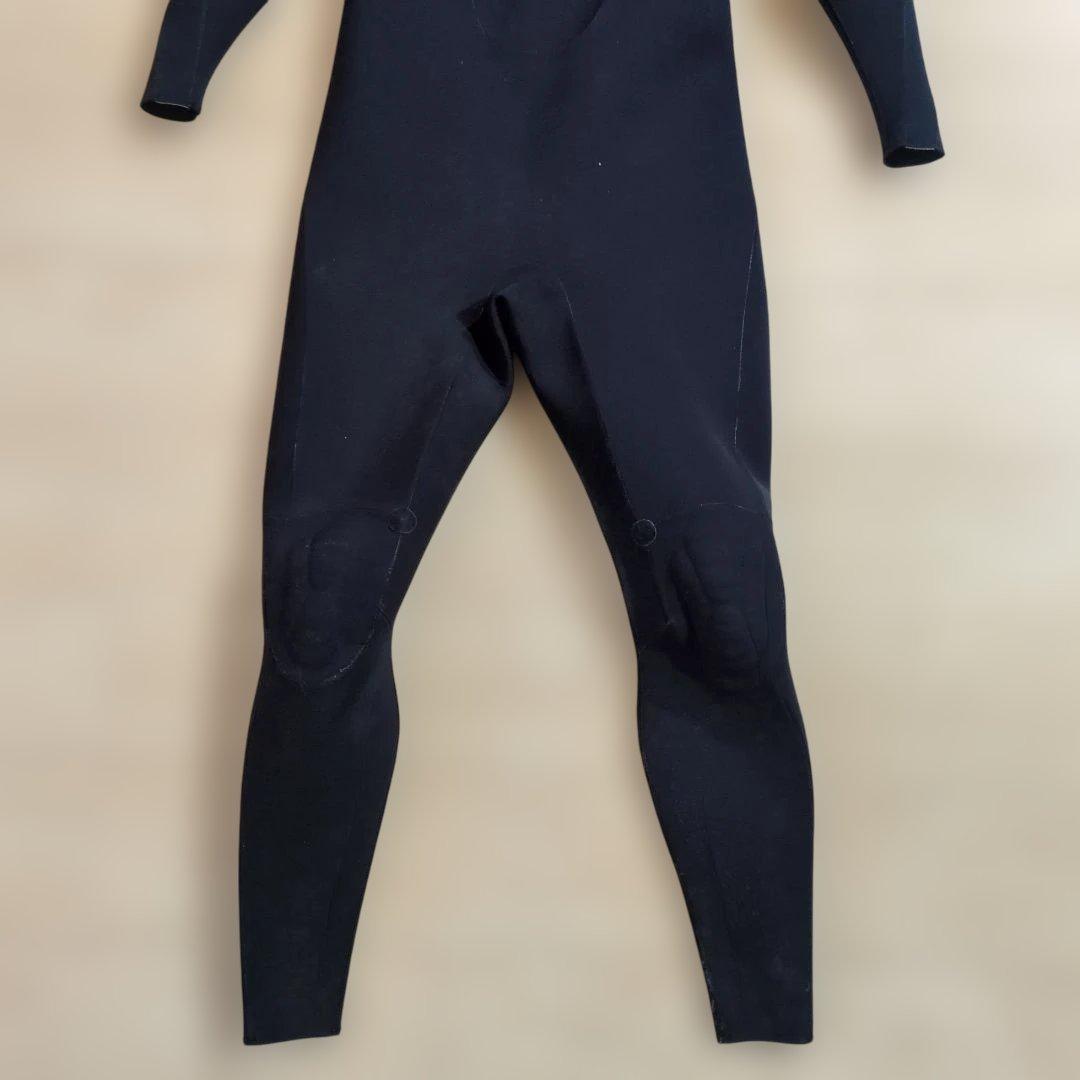 dove セミドライスーツ 黒/青