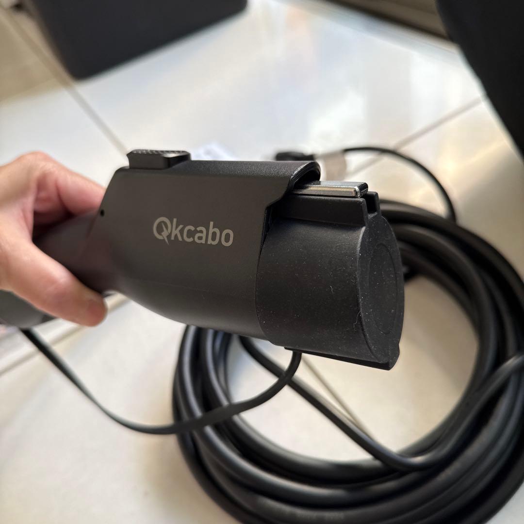 Qkcabo 100V電気自動車充電ケーブルSAE J1772とテスラアダプタ