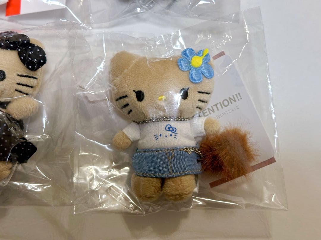 新品　me %ローリーズファーム　ハローキティ　キーホルダー 幼稚園等6点セット