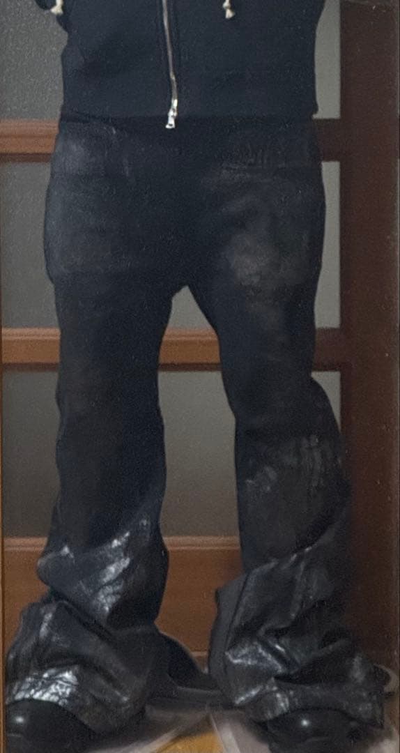 JULIUS Flared Jet Pantフレアパンツ25ss nubian