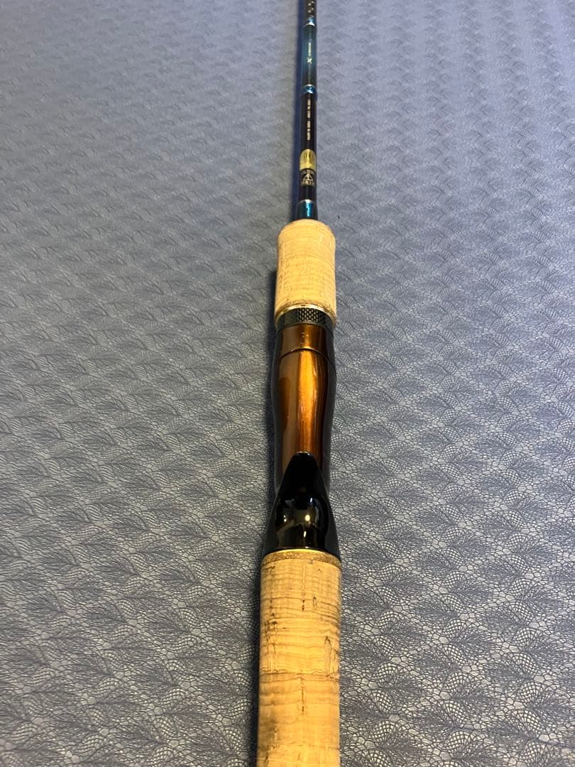 初代ワールドシャウラ1652R-2 美品　青シャウラ