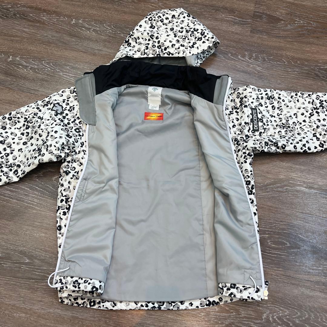 DESCENTE デサント　美品　　セットアップ　上下　スキーウェア　女の子