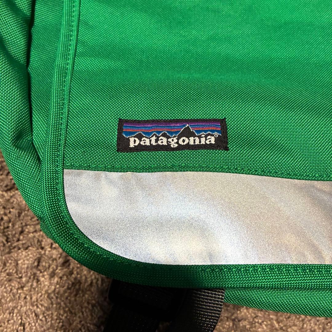 パタゴニア ハーフマス メッセンジャーバッグ SP11 PCバッグ付き グリーン