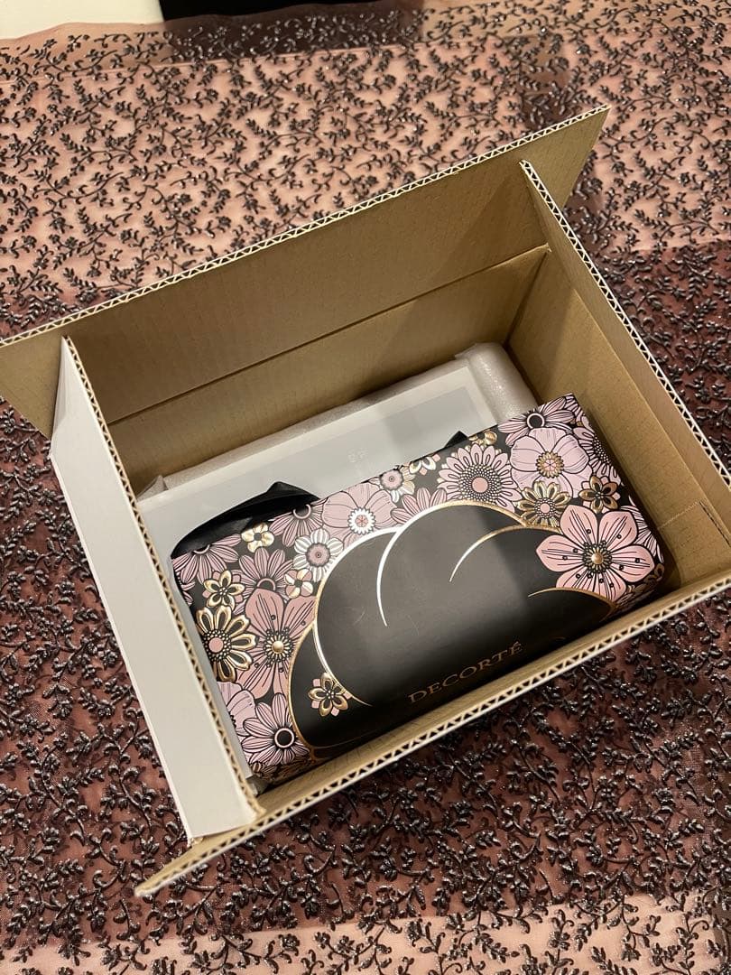 コスメデコルテ　クリスマスコフレ2025