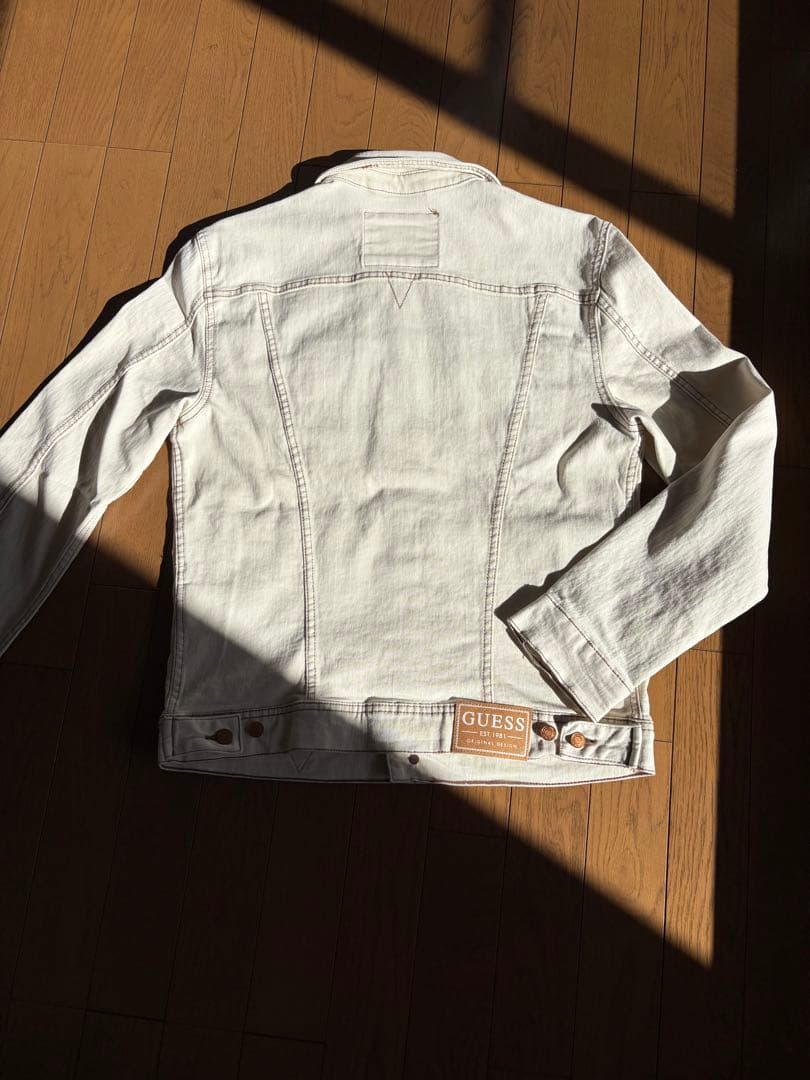 メ*3様 GUESS ホワイト デニムジャケット