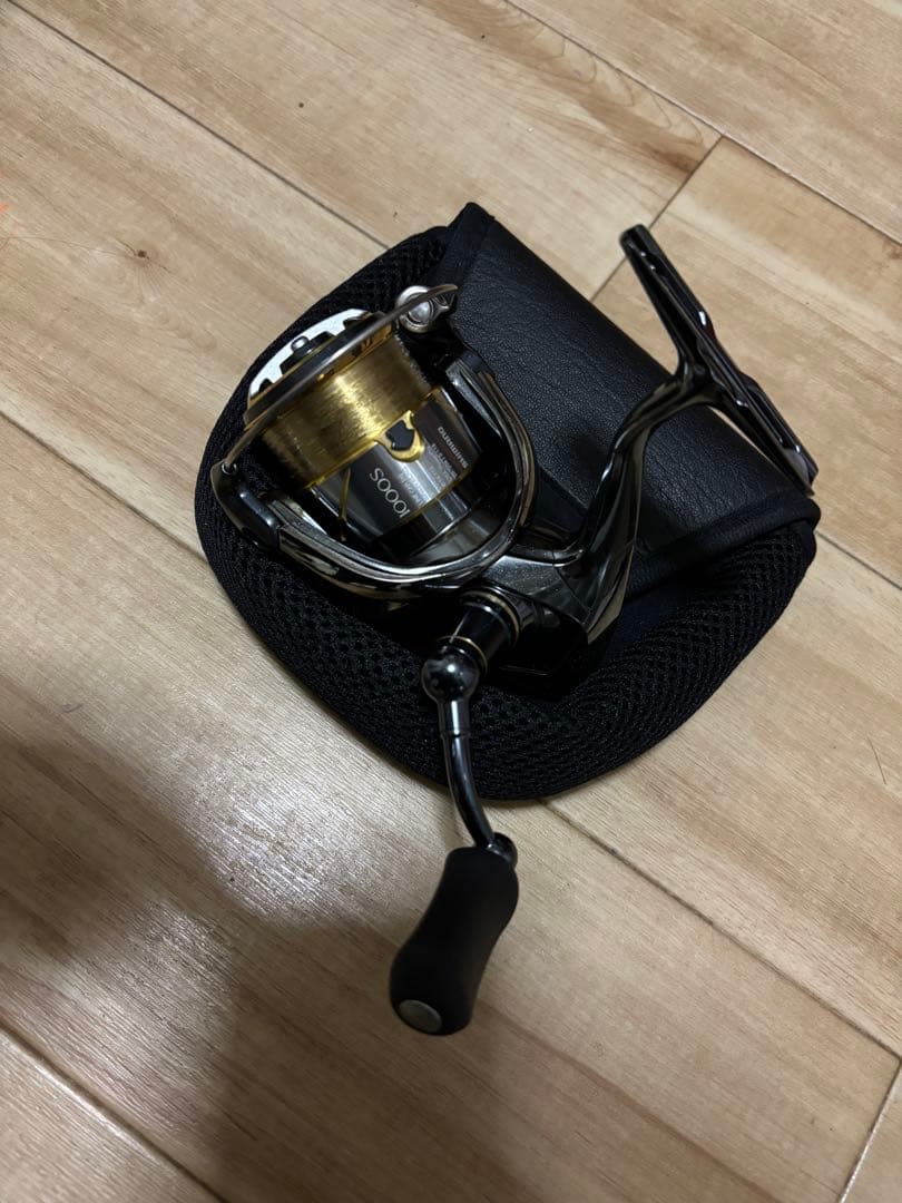 スピニングリール ステラ1000spgシルバー ゴールド キャリングケース付き