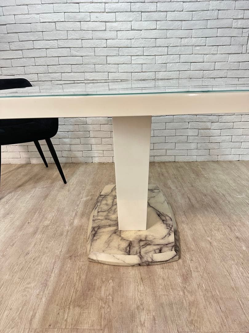 【東京都内23区送料無料】定価5万　大理石　ダイニング　テーブル　リビング　机