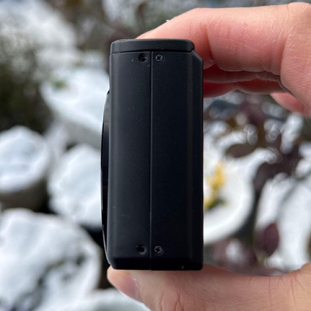 ☆動作OK RICOH R10 デジカメ バッテリー＆SDカード付き