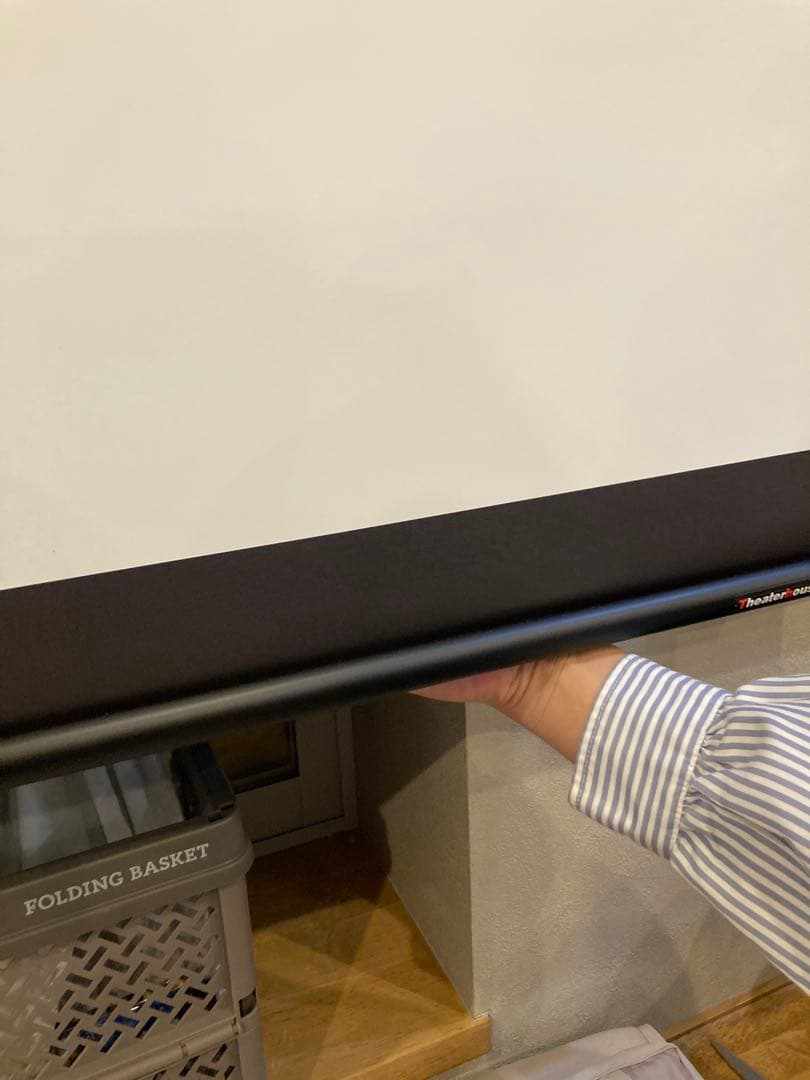 【値下げ】Theaterhouse プロジェクタースクリーン 100インチ