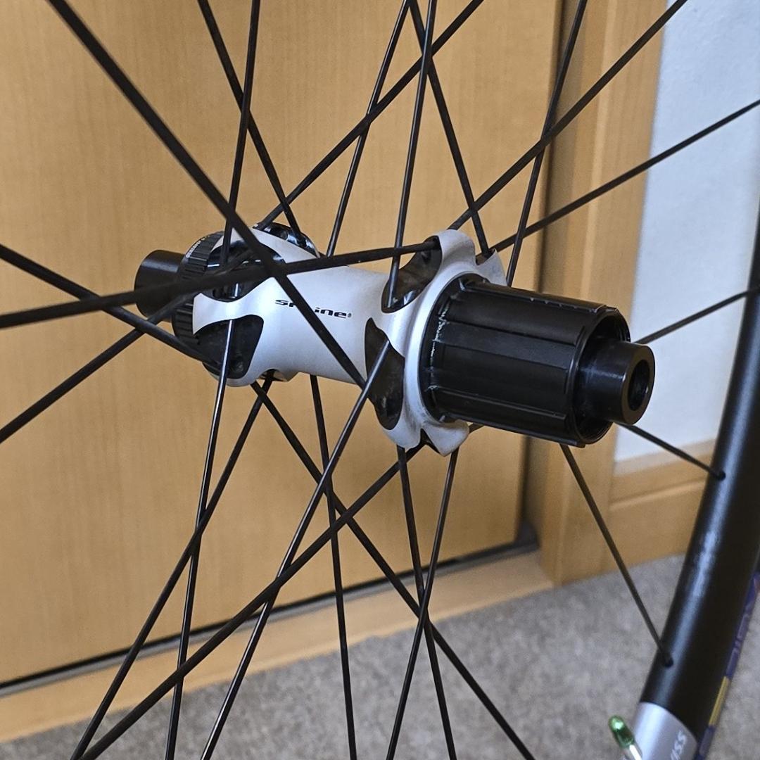 DT SWISS ER 1600 Spline db 32 前後2本セット