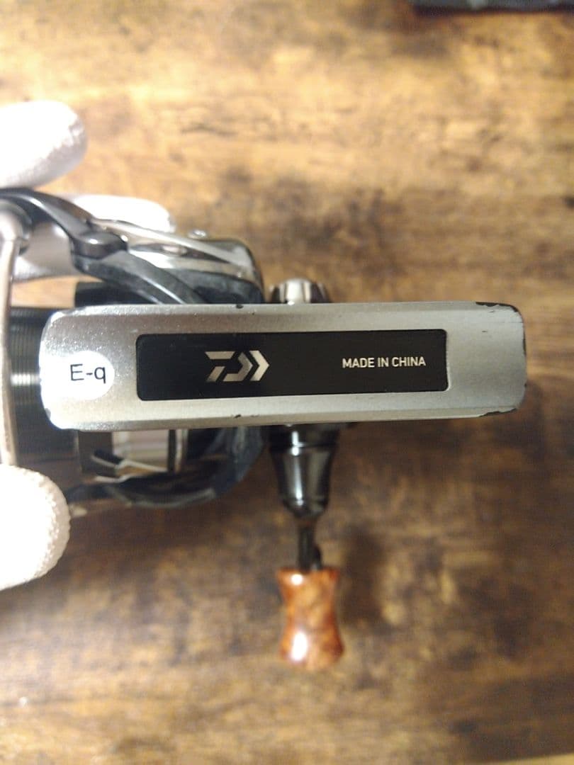 DAIWA 18CALDIA LT3000-CXH IOS花梨ノブ - メルカリ