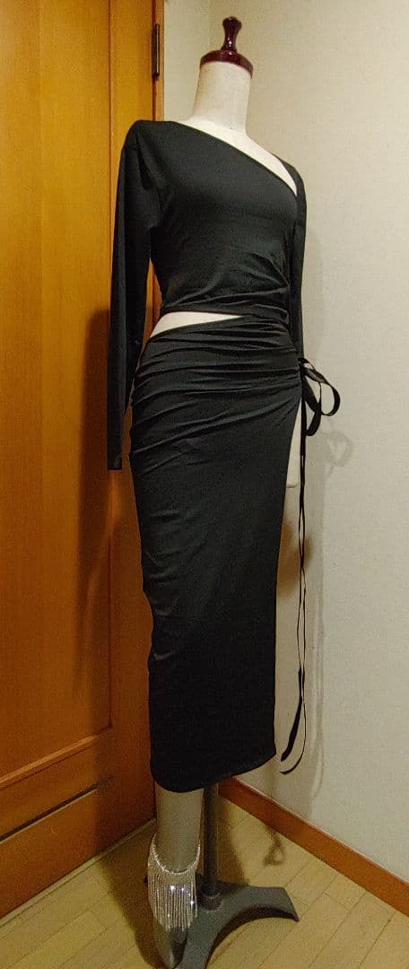 ダンスコスチューム・長袖/ラテンワンピース【黒・Ｓ】新品