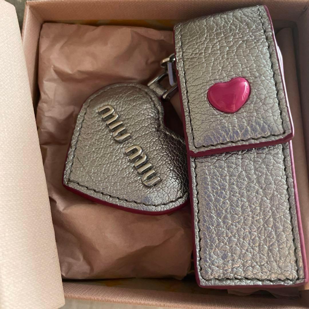 miumiu マドラスラブ リップケース シルバー - メルカリ