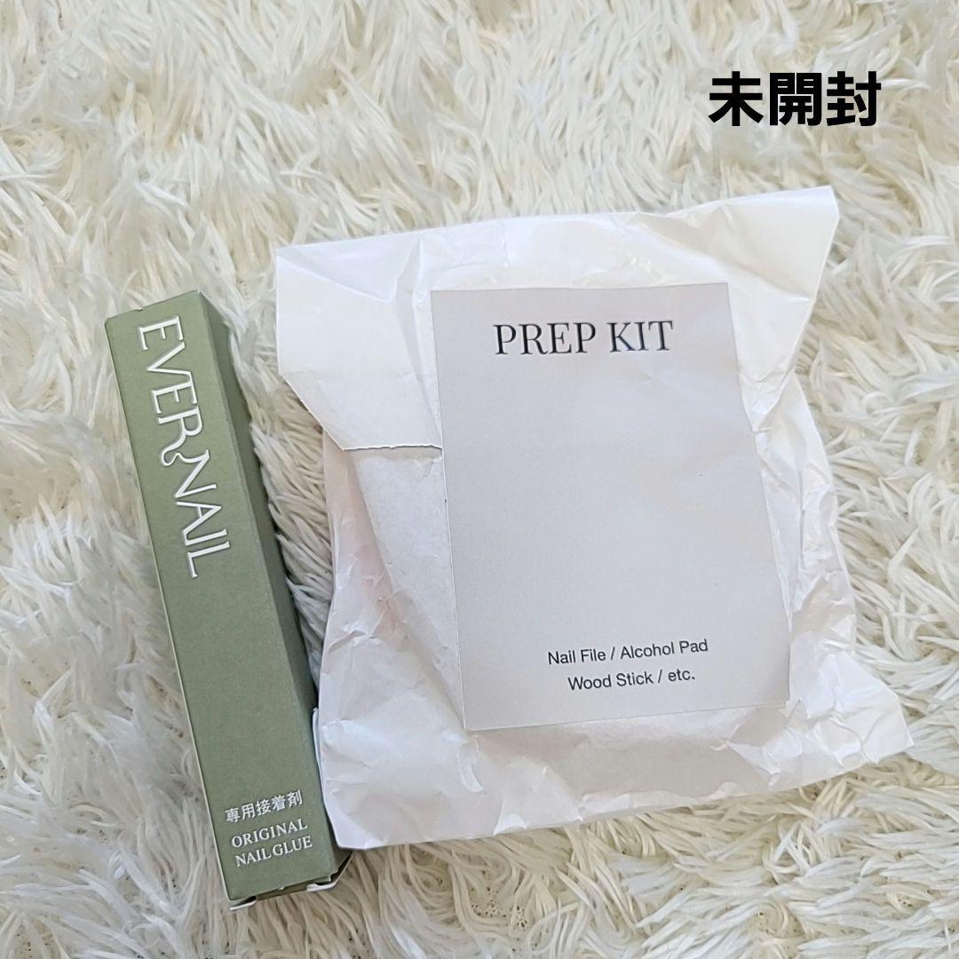 未使用✦EVERNAIL エバーネイル ネイルチップ ミディアムオーバル グレー