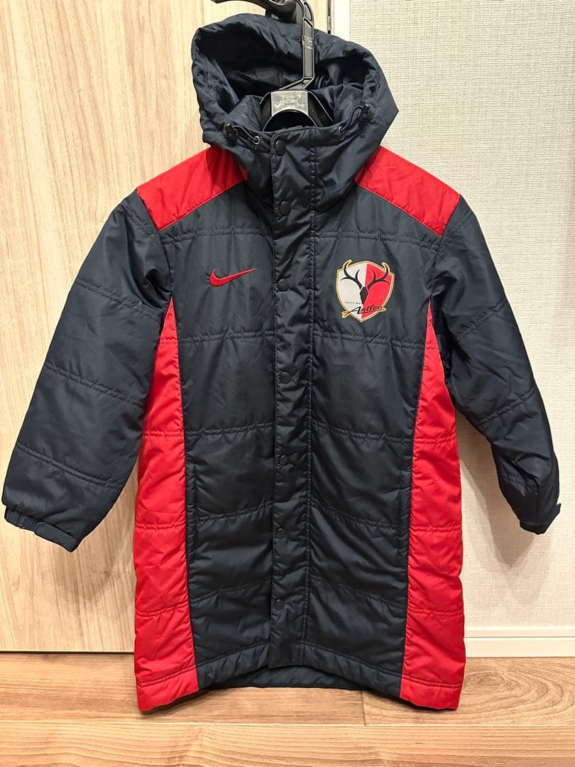 Nike 鹿島アントラーズ　ベンチコート 黒/赤 フード付き