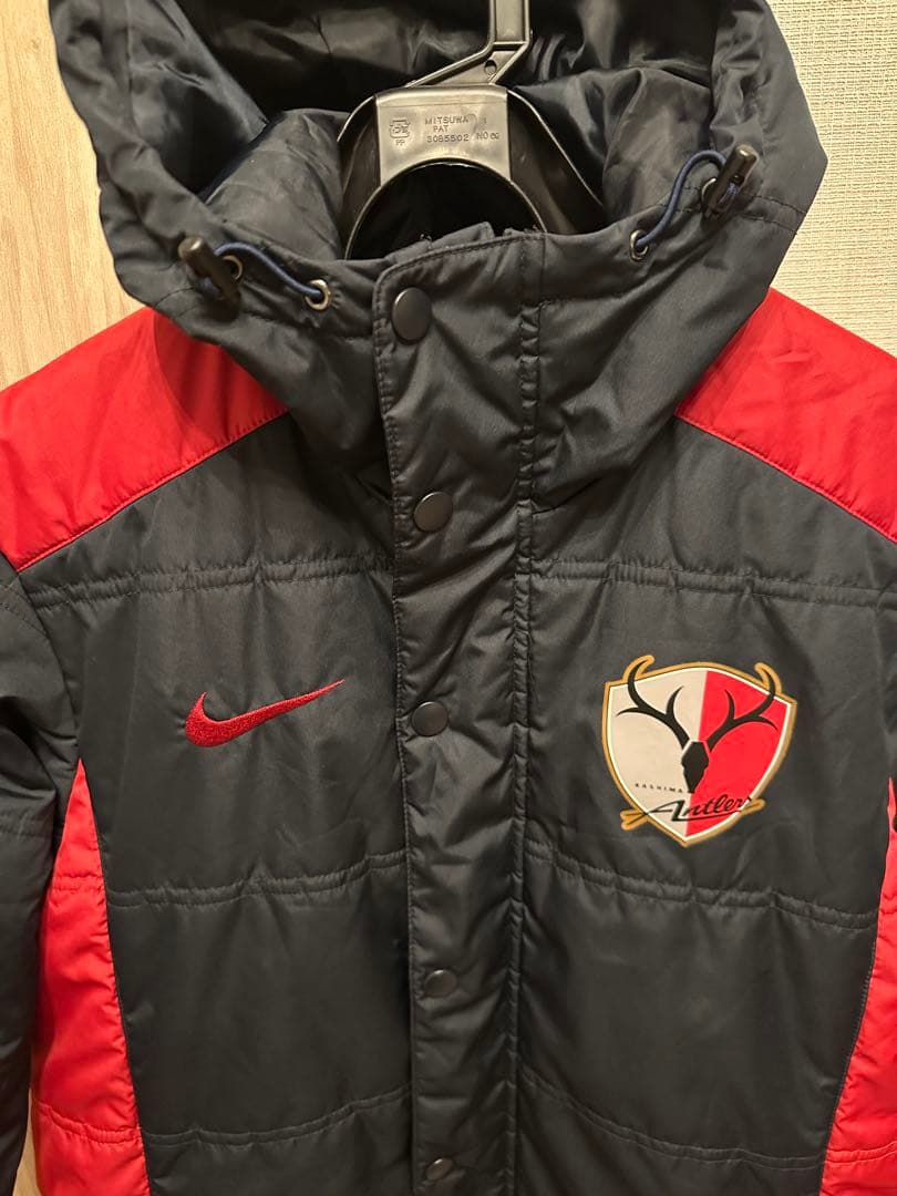 Nike 鹿島アントラーズ　ベンチコート 黒/赤 フード付き