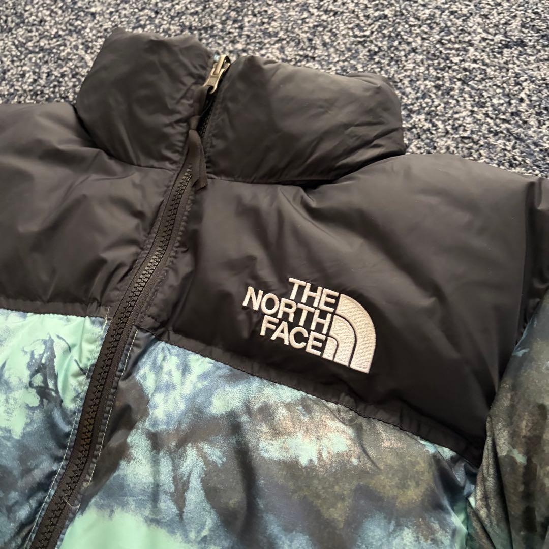 【未使用・タグ付】ノースフェイス　中綿　ダウンジャケット　アウター　総柄　Ｓ