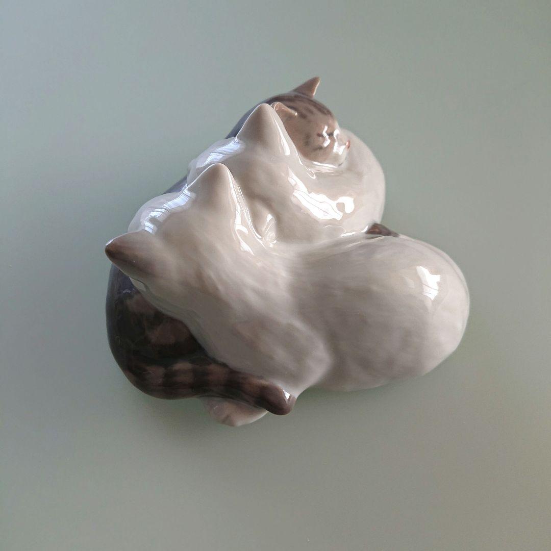 ロイヤルコペンハーゲン イヤーフィギュリン 3匹の眠り猫 - メルカリ