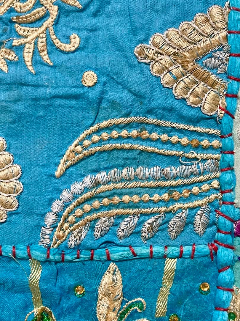 インド ビンテージ サリー パッチワーク タペストリー 刺繍 壁掛け 古布 3