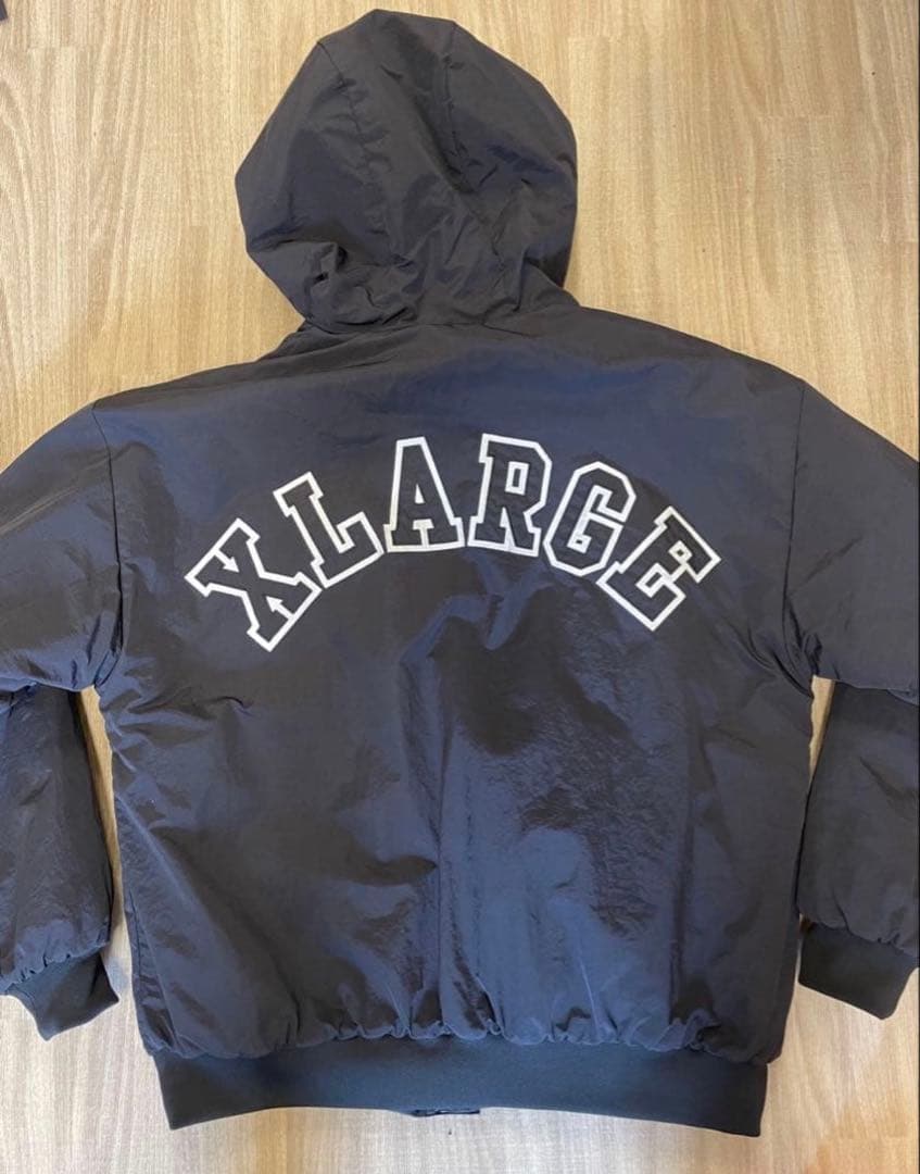 XLARGE ブラックダウンジャケット