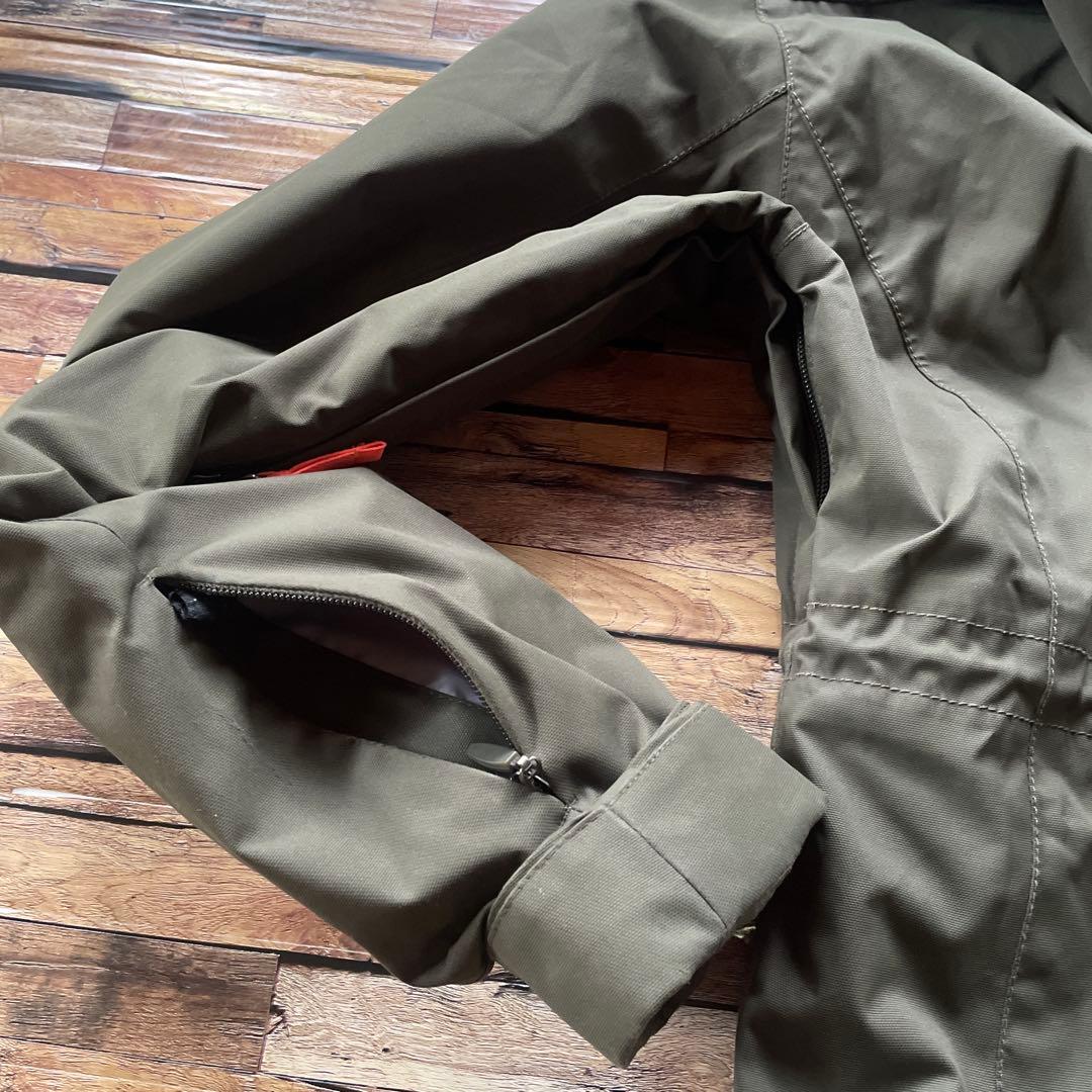 スノー仕様のNIKE SBジャケットHUDSON PARKAナイキSB(S)