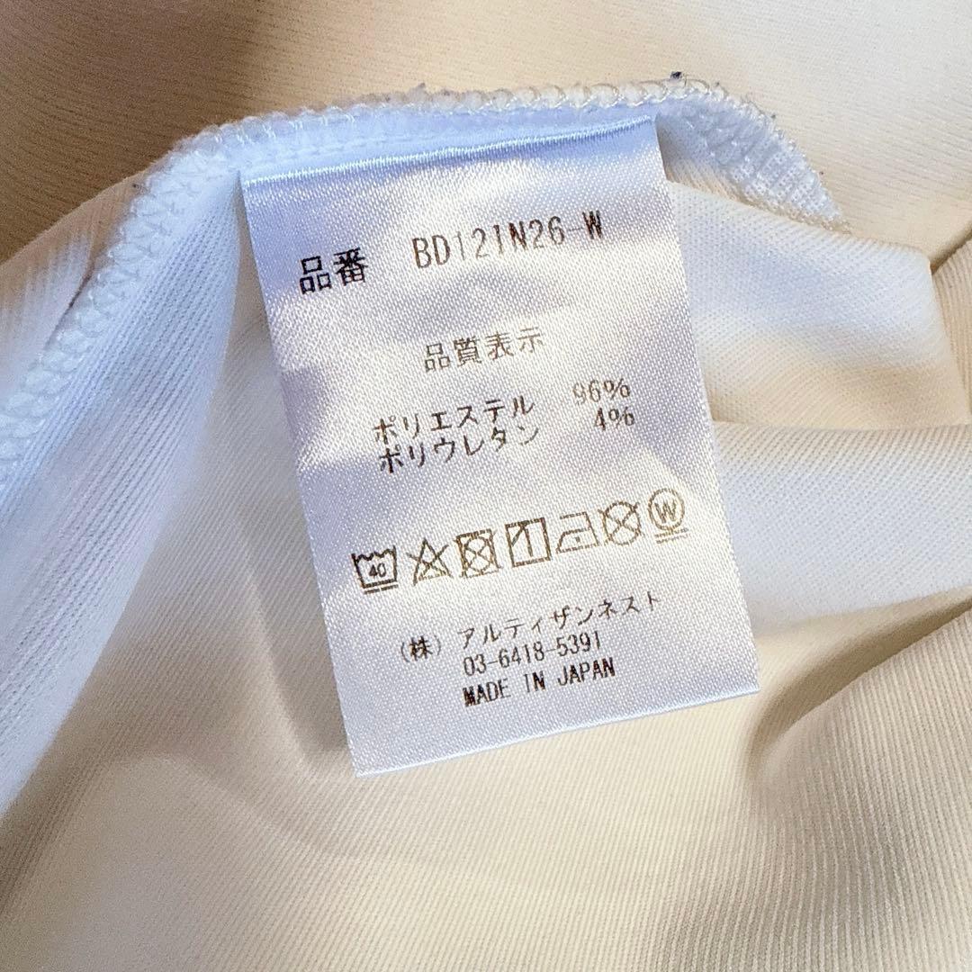 【レザレクション】美品 モックネック ホワイト ロゴ Mサイズ レディース