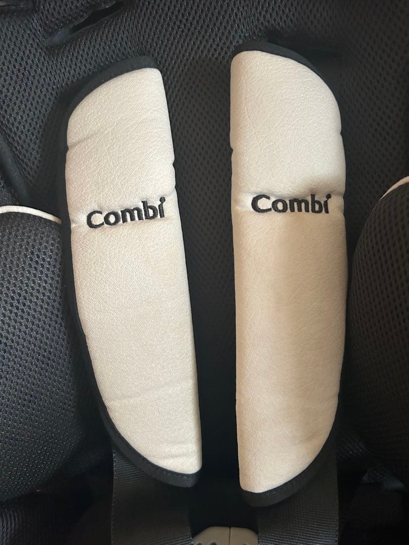 コンビ　チャイルドジュニアシート　ジョイトリップEG GA ブラックメッシュ