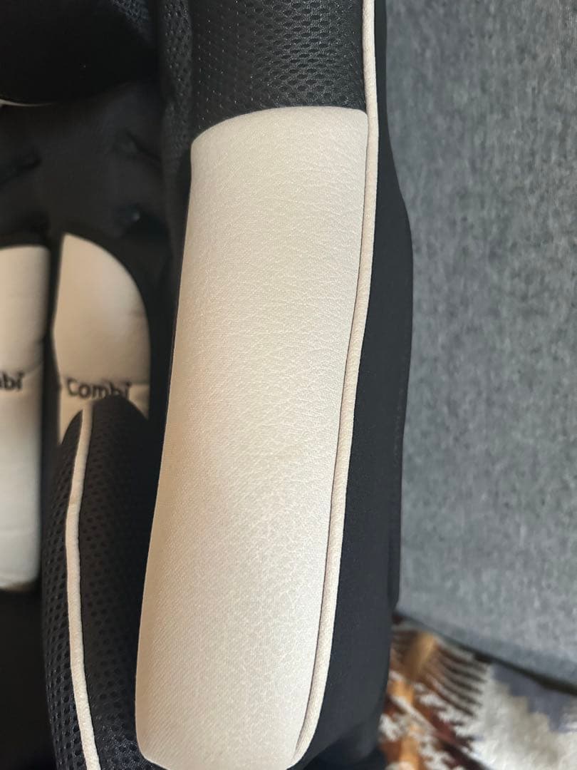 コンビ　チャイルドジュニアシート　ジョイトリップEG GA ブラックメッシュ