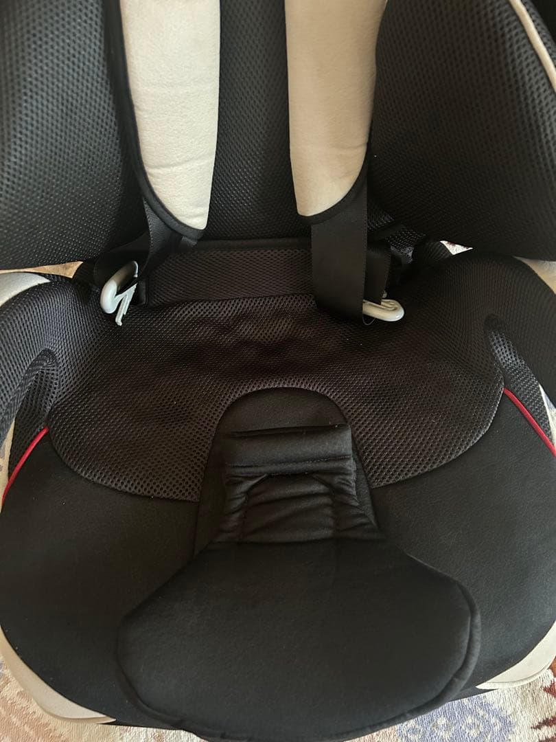 コンビ　チャイルドジュニアシート　ジョイトリップEG GA ブラックメッシュ