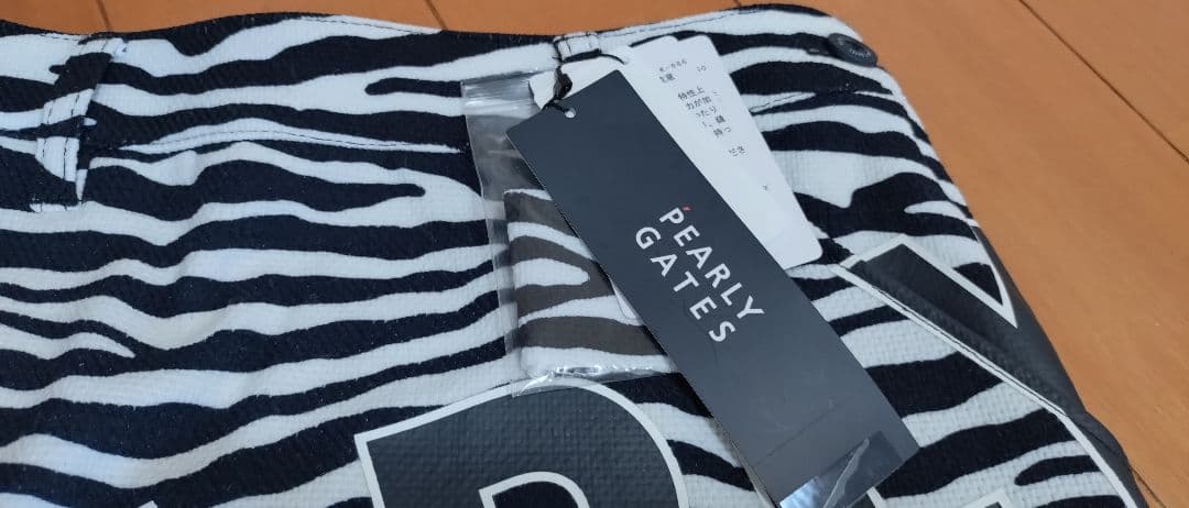 新品タグ付き　パーリーゲイツビッグロゴストレッチ　原英莉花着用モデル　ゼブラ柄