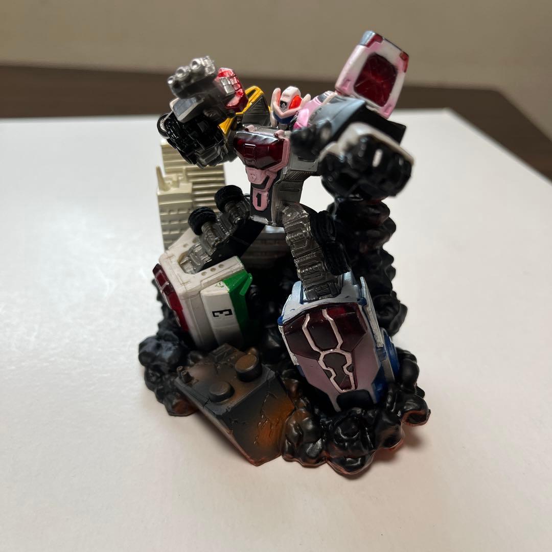 黒十字軍ポーチと戦隊ヒーロー ジオラマフィギュア セット - メルカリ