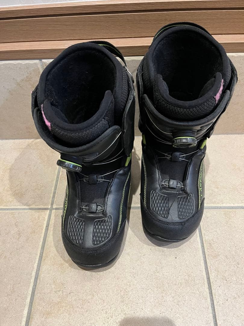 スノーボード　NIDECKER VERVE 154cm ビンディング、ブーツ付き