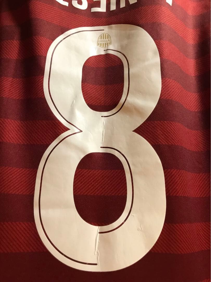 正規品asics ヴィッセル神戸「8」アンドレス・イニエスタ 半袖Sユニフォーム