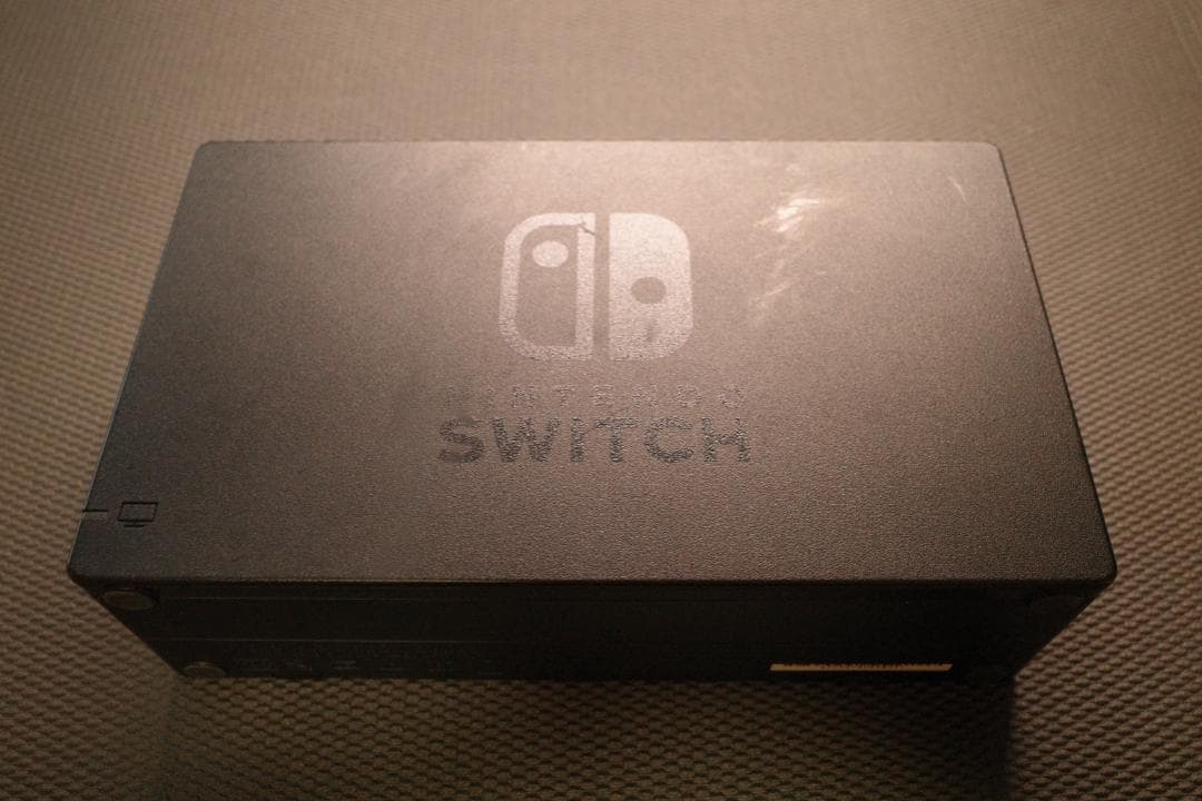 ニンテンドー スイッチ 本体 旧型 2018年 ケース付 Switch